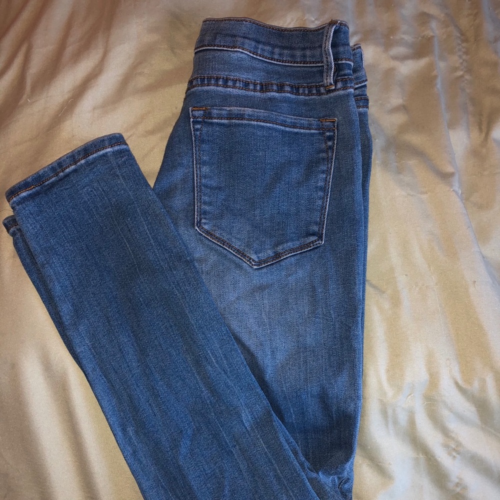 BDG Twig Mid Rise Skinny Jean